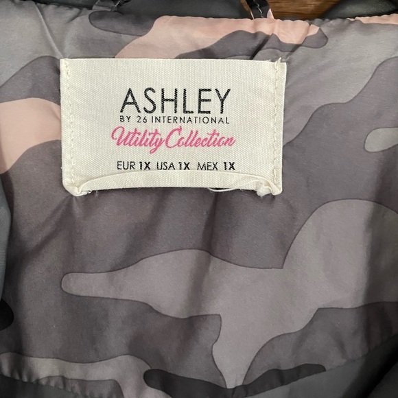Ashley by 26 International Utility Camouflage Hooded Windbreaker Women’s‎ 1X - Picture 3 of 3